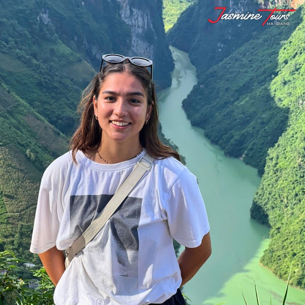 Jeep Tour Ha Giang Loop with JasminweTours
